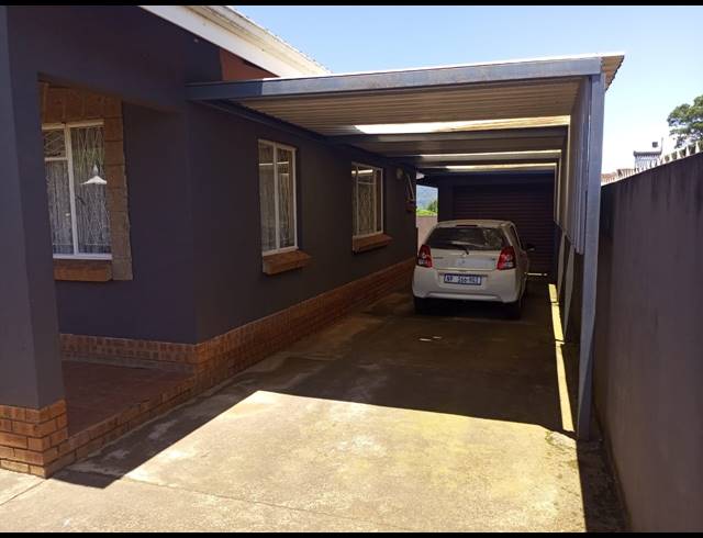 3 BEDROOM FREESTANDING FOR SALE IN WOODLANDS